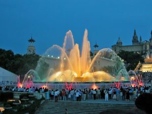 Поющие фонтаны в Барселоне фото